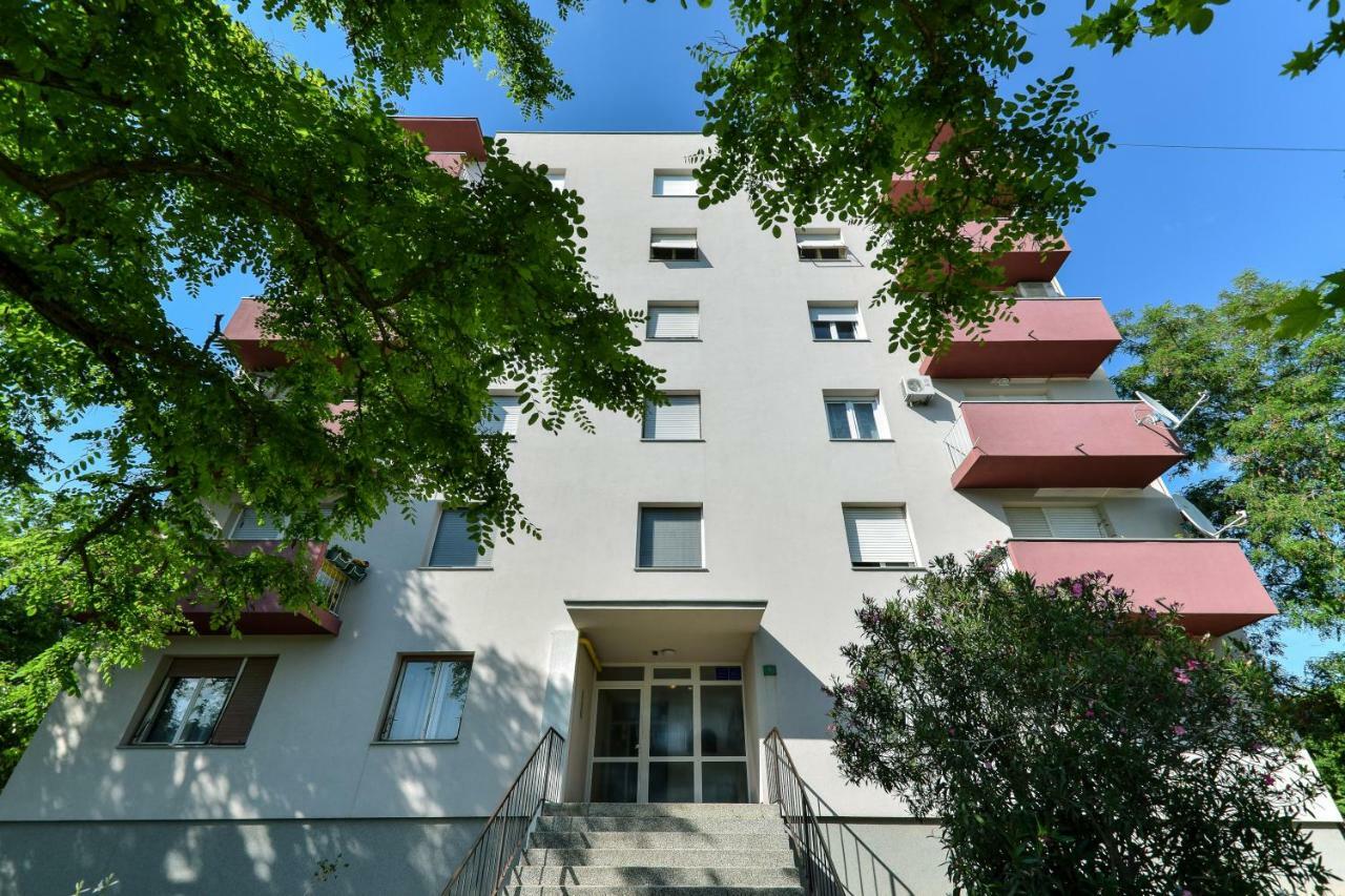 Apartment Vostan Pula Buitenkant foto