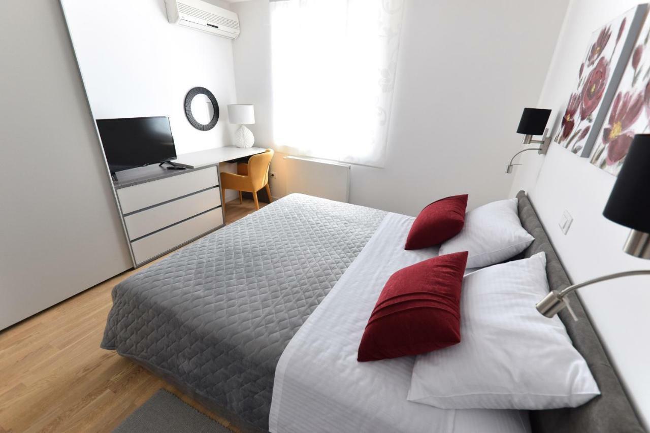 Apartment Vostan Pula Buitenkant foto