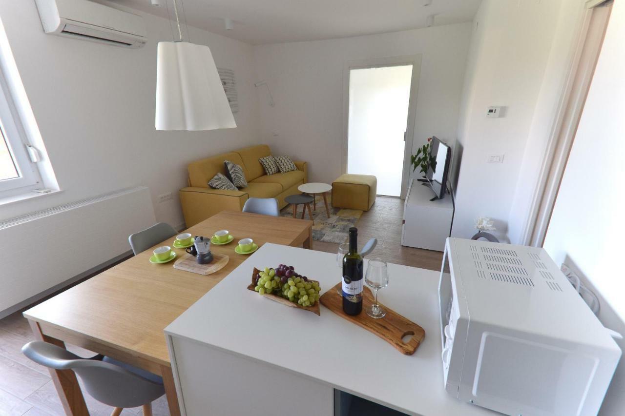 Apartment Vostan Pula Buitenkant foto