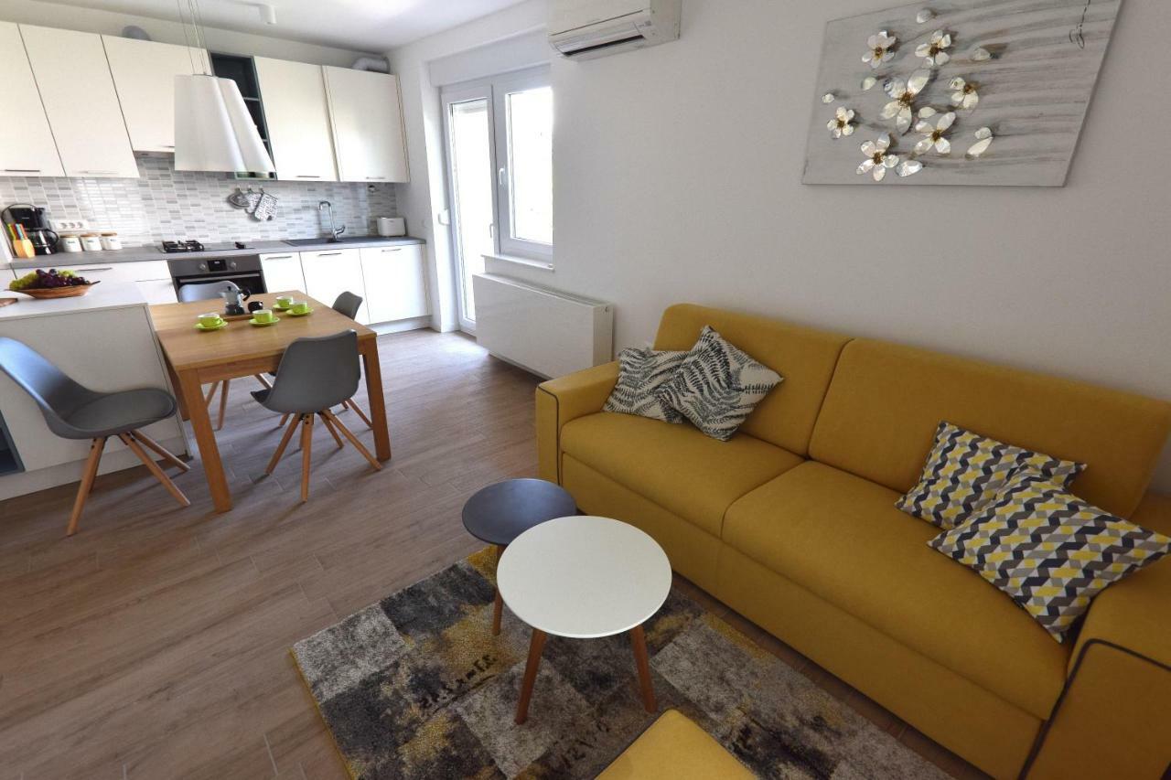 Apartment Vostan Pula Buitenkant foto