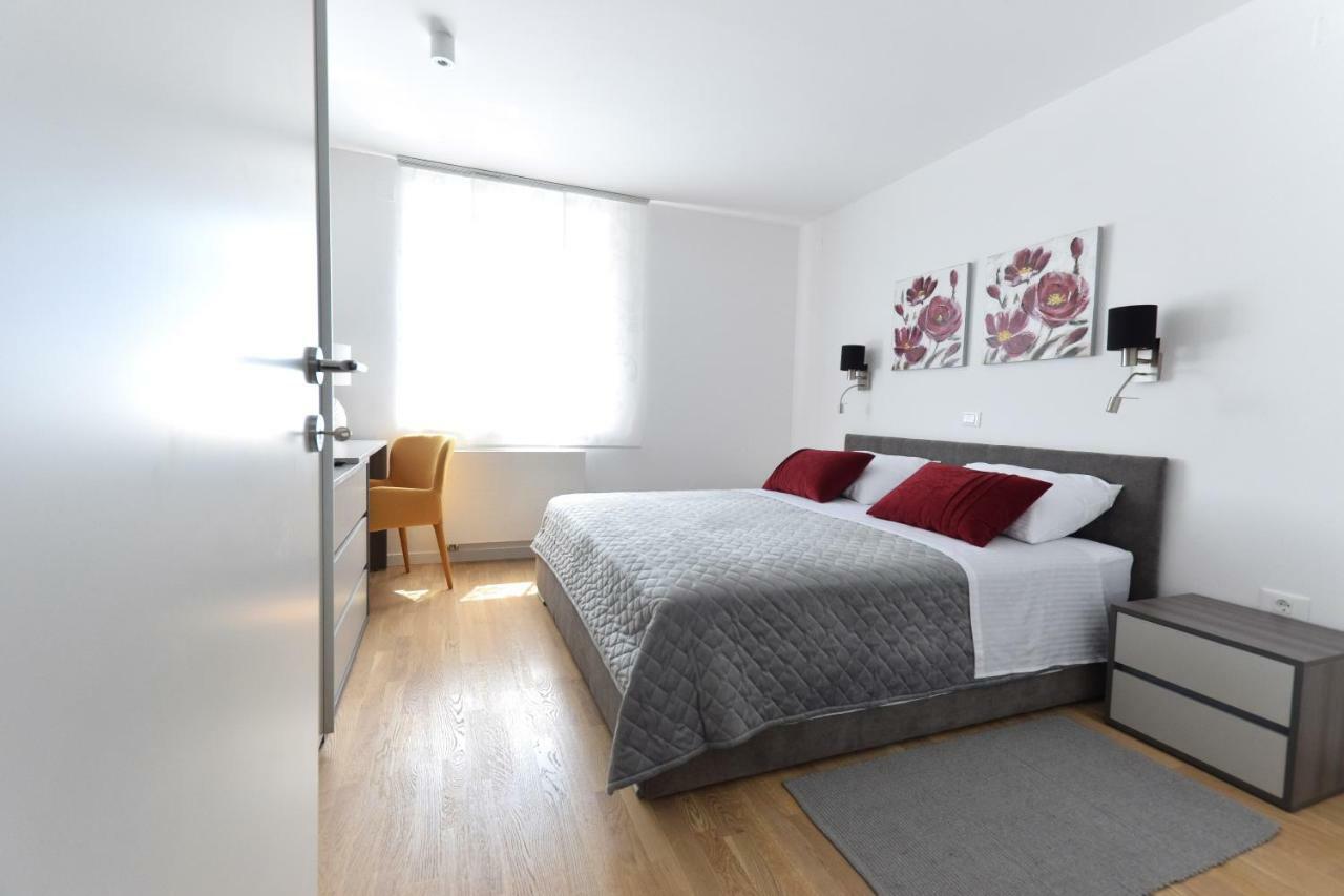 Apartment Vostan Pula Buitenkant foto
