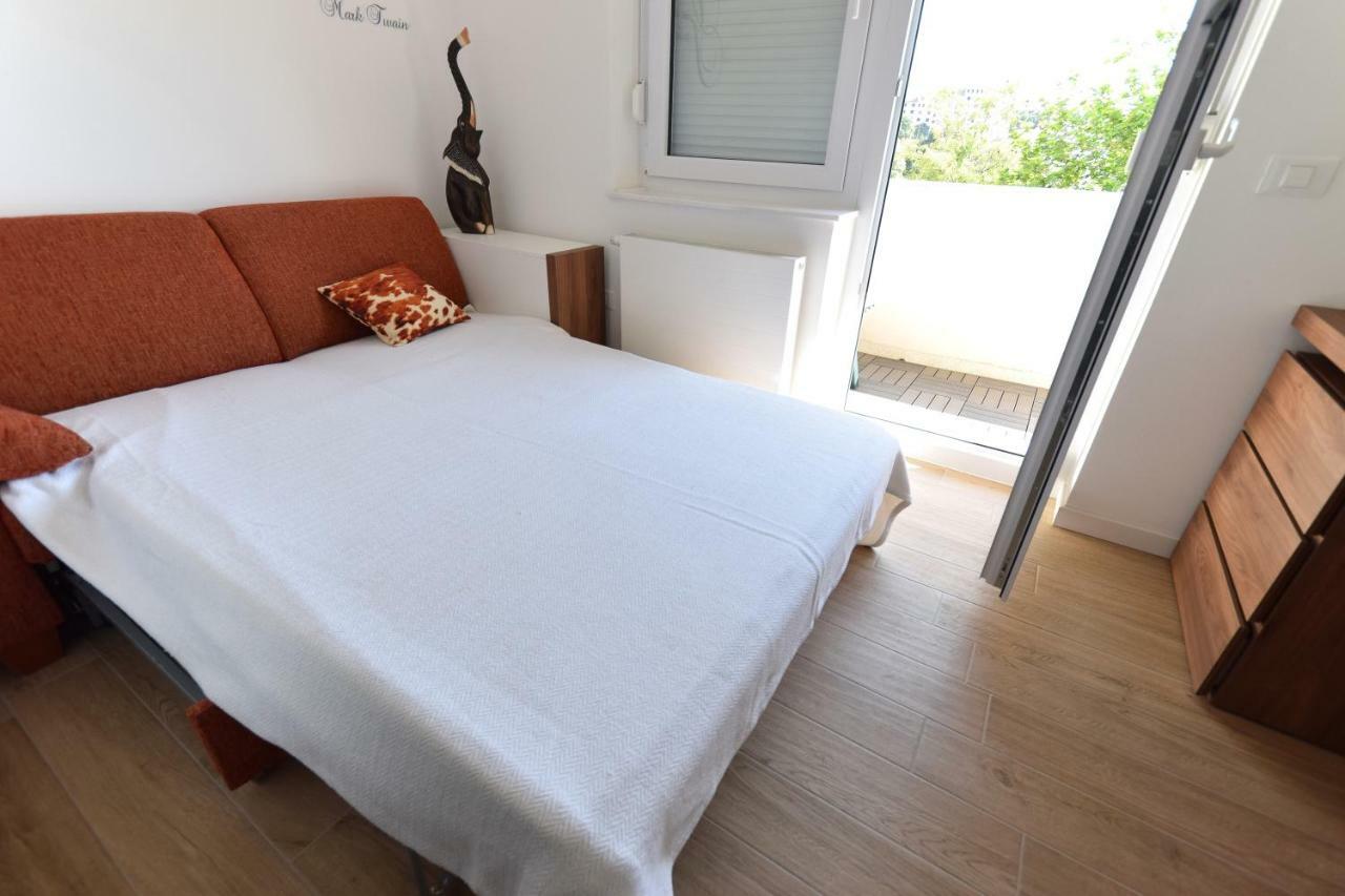 Apartment Vostan Pula Buitenkant foto